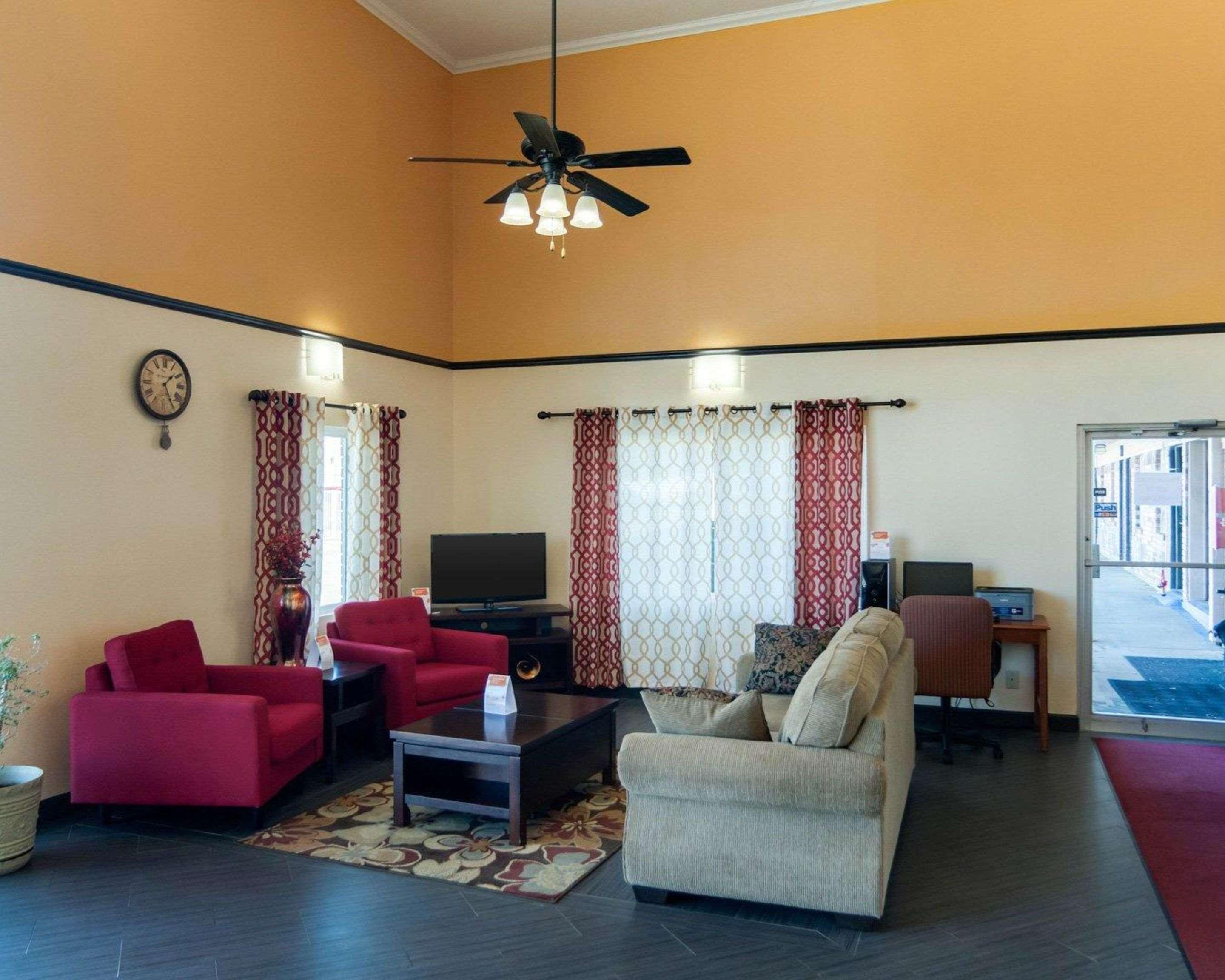 Homestay Inn & Suites Russellville Exteriör bild