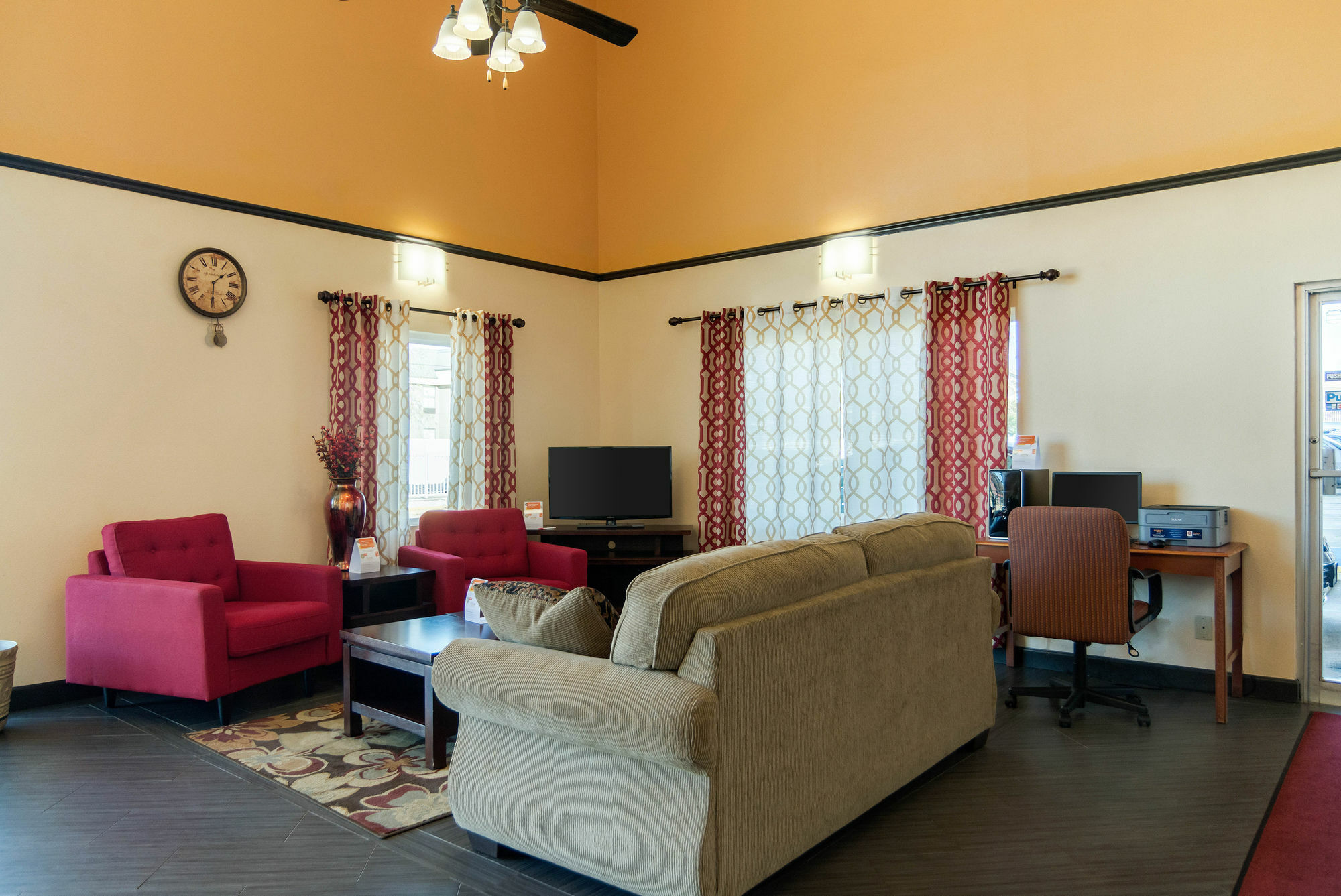 Homestay Inn & Suites Russellville Exteriör bild